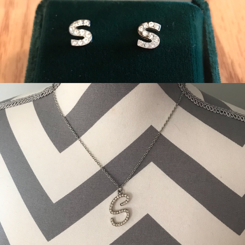 S Necklace and Earrings Set
